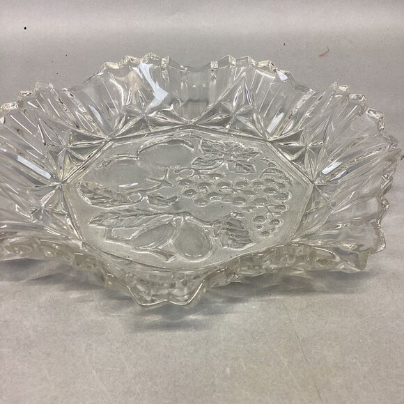 Vintage Federal Glass Pioneer Pattern Serving Bowl Clear Fruit Pressed Glass 10” - Picture 6 of 8